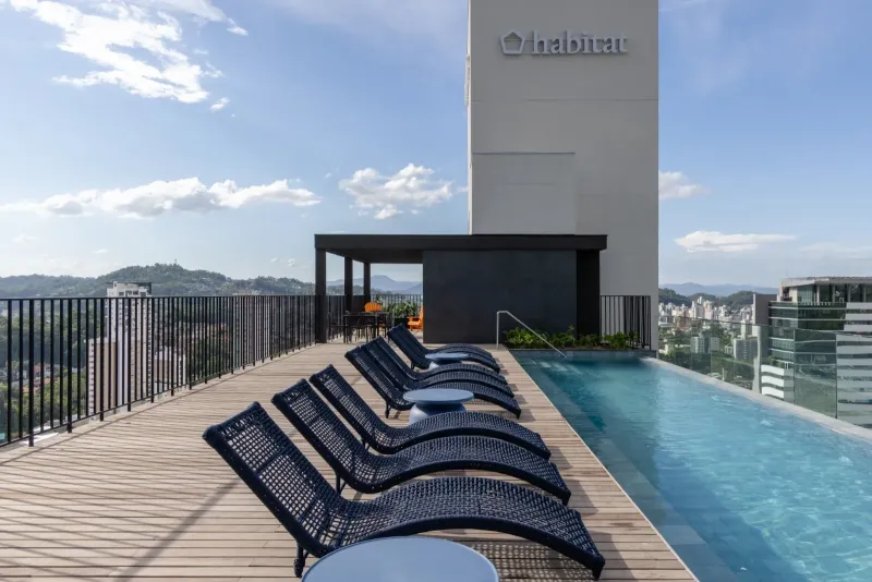 Loft próximo a Vila Germânica com sacada, mobiliado