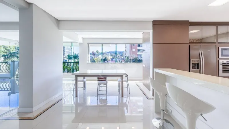 Apartamento com 4 suites a venda com 350 metros em ótima localização