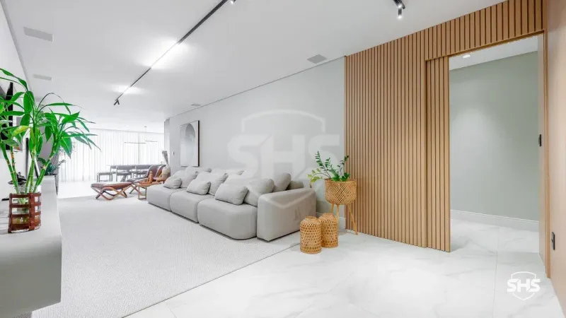 Apartamento com 3 dormitórios à venda, 193 m² por R$ 2.590.000,00
